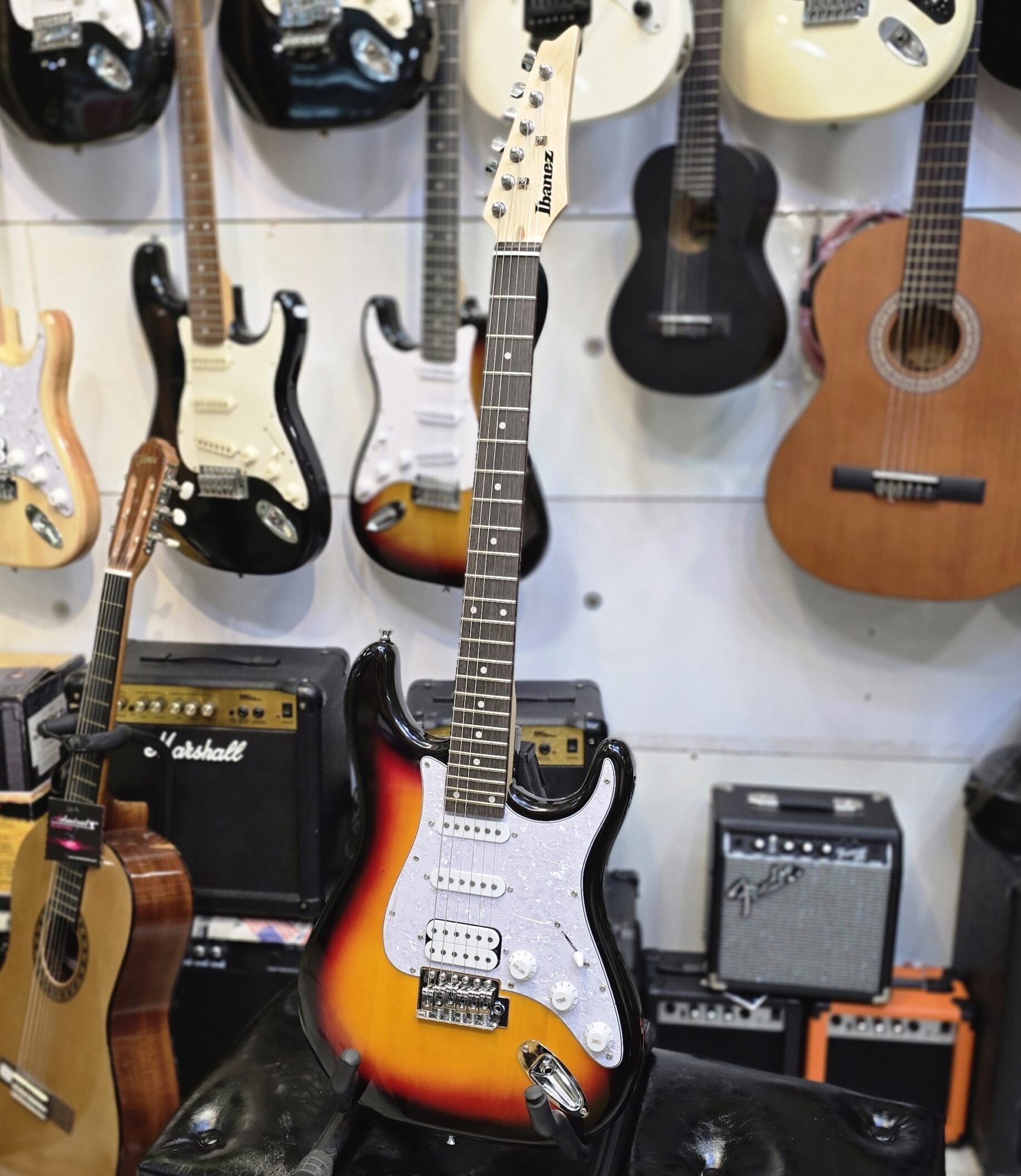 گیتار الکتریک فندر استرتوکستر fender Stratocaster
