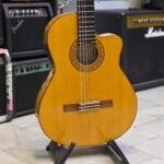 گیتار فلامنکو نمراه پیکاپدار 7f